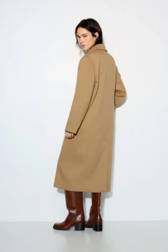 Abrigo largo color camel