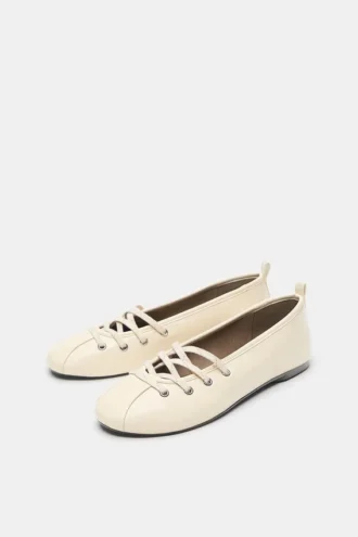 Bailarinas con cordones