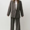 Blazer a rayas con doble botonadura Blazer a rayas con doble botonadura