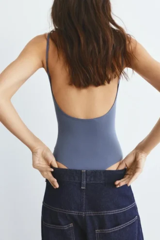 Body de poliamida con tirantes finos