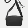 Bolso bandolera con adornos Bolso bandolera con adornos