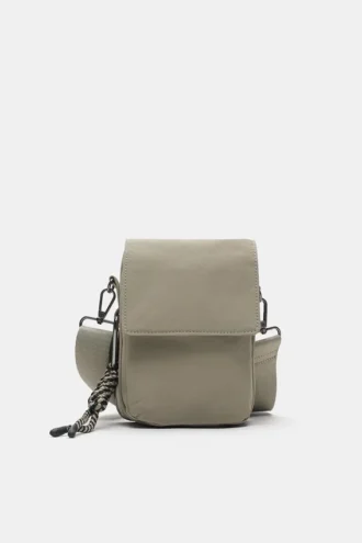 Bolso bandolera con adornos
