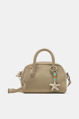 Bolso bandolera con adornos