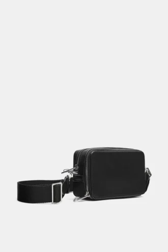 Bolso bandolera con adornos