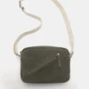 Bolso bandolera con efecto desgastado Bolso bandolera con efecto desgastado