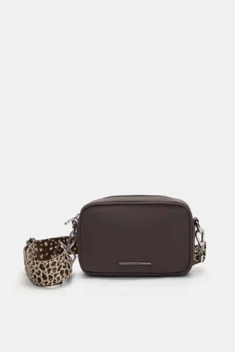 Bolso bandolera con estampado de leopardo y correa