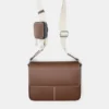 Bolso bandolera con pespuntes Bolso bandolera con pespuntes