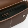 Bolso bandolera con pespuntes Bolso bandolera con pespuntes