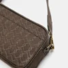 Bolso bandolera con relieve STWD Bolso bandolera con relieve STWD