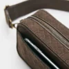 Bolso bandolera con relieve STWD Bolso bandolera con relieve STWD
