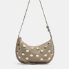 Bolso bandolera con tachuelas Bolso bandolera con tachuelas