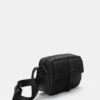 Bolso bandolera de tela recubierta de goma