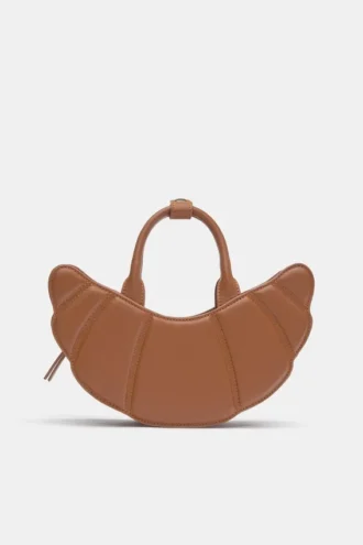 Bolso con forma de croissant