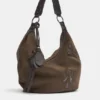 Bolso de hombro con adornos de flecos Bolso de hombro con adornos de flecos