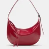 Bolso de hombro con detalles en la correa