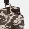 Bolso de hombro con estampado de vaca