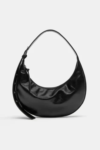 Bolso de hombro con hebilla