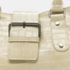 Bolso de hombro con hebilla texturizada