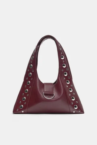 Bolso de hombro con tachuelas