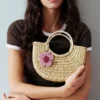 Bolso de mimbre con adornos Bolso de mimbre con adornos