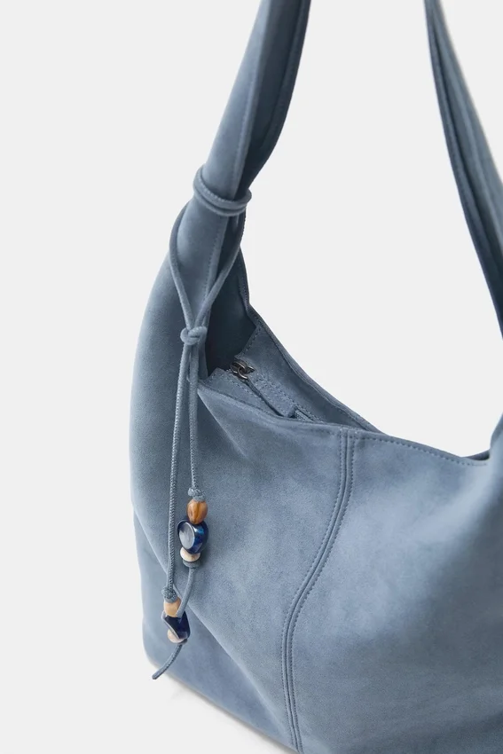 Bolso shopper con adornos Bolso shopper con adornos