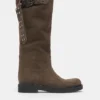 Botas altas de piel con hebilla Botas altas de piel con hebilla