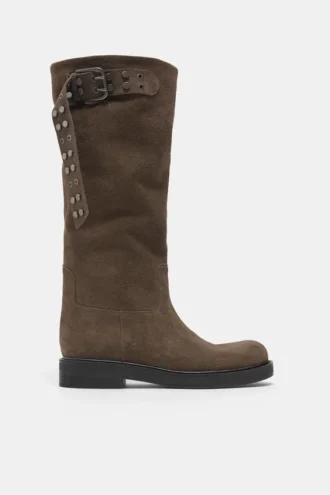 Botas altas de piel con hebilla