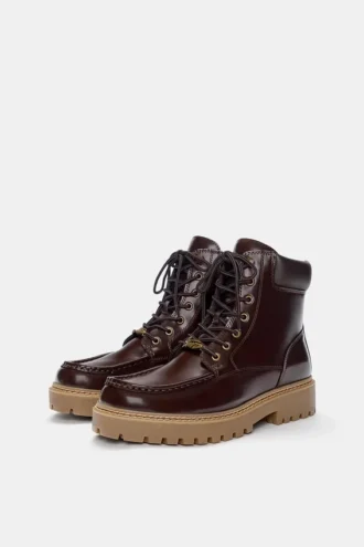 Botas con cordones STWD