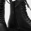 Botas con cordones y forro
