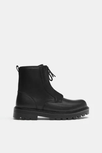 Botas de cuero con cordones