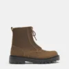 Botas de cuero con cordones