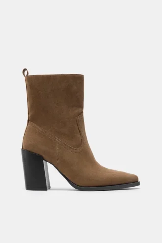 Botas de tacón estilo cowboy