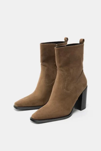 Botas de tacón estilo cowboy