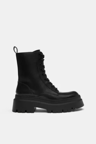 Botas de volumen con cordones