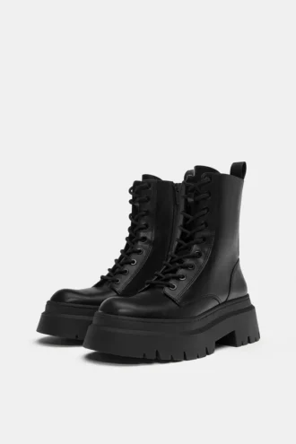 Botas de volumen con cordones