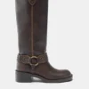 Botas moteras con tachuelas