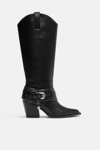 Botas vaqueras con hebilla