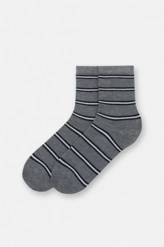 Calcetines largos a rayas