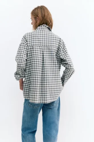 Camisas a cuadros con pañuelo de múltiples posiciones