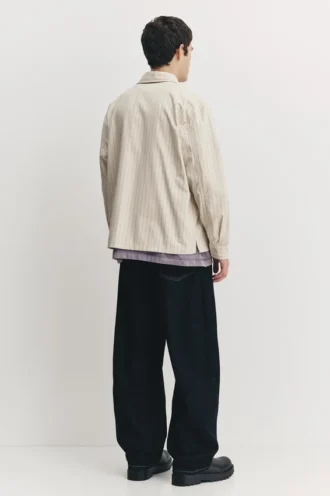 Camisas a rayas bordadas
