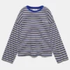 Camiseta a rayas con texto Camiseta a rayas con texto
