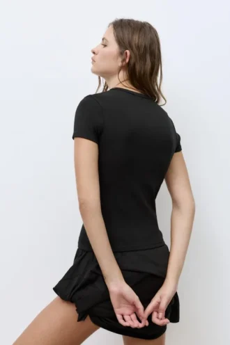 Camiseta ajustada de manga corta