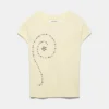 Camiseta amarilla con tachuelas Camiseta amarilla con tachuelas