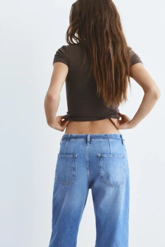 Camiseta con cuello en V