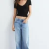 Camiseta con cuello en V
