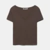 Camiseta con cuello en V