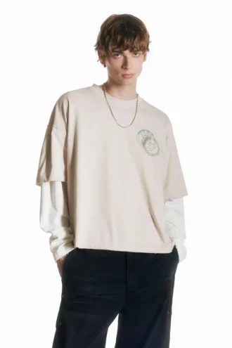 Camiseta con estampado en las dos mangas