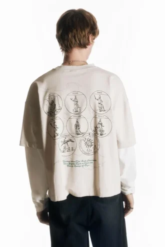 Camiseta con estampado en las dos mangas