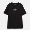 Camiseta con logotipo bordado