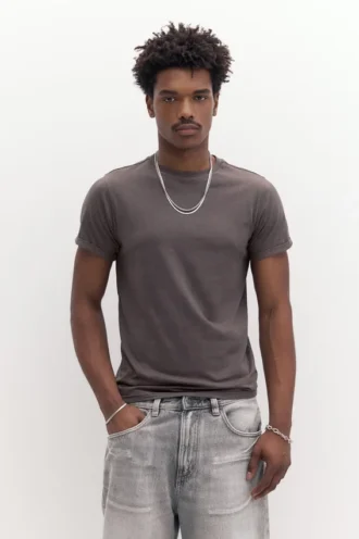 Camiseta de corte entallado